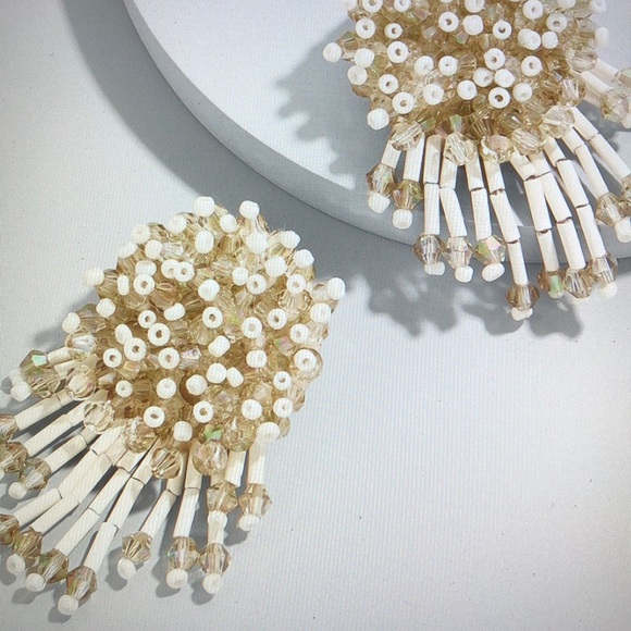BaubleBar Jewelry - NWT BaubleBar White Chrysanthemum Drop Earrings